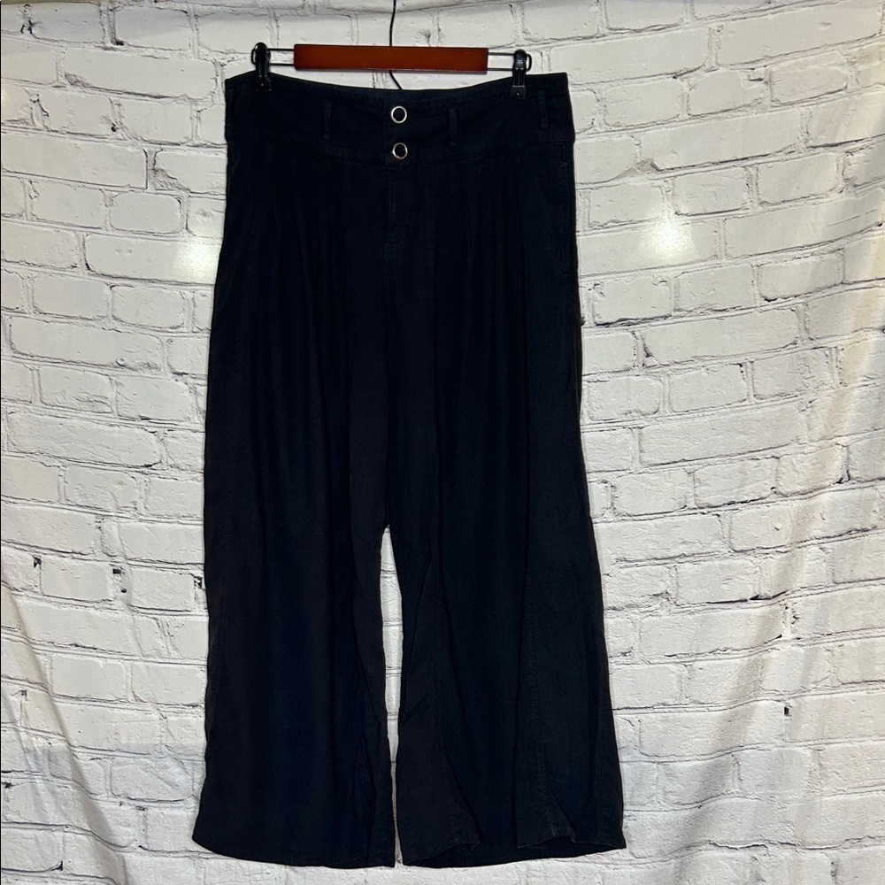 Louie Black Wide Leg Pants Size 8 Excellent Condition